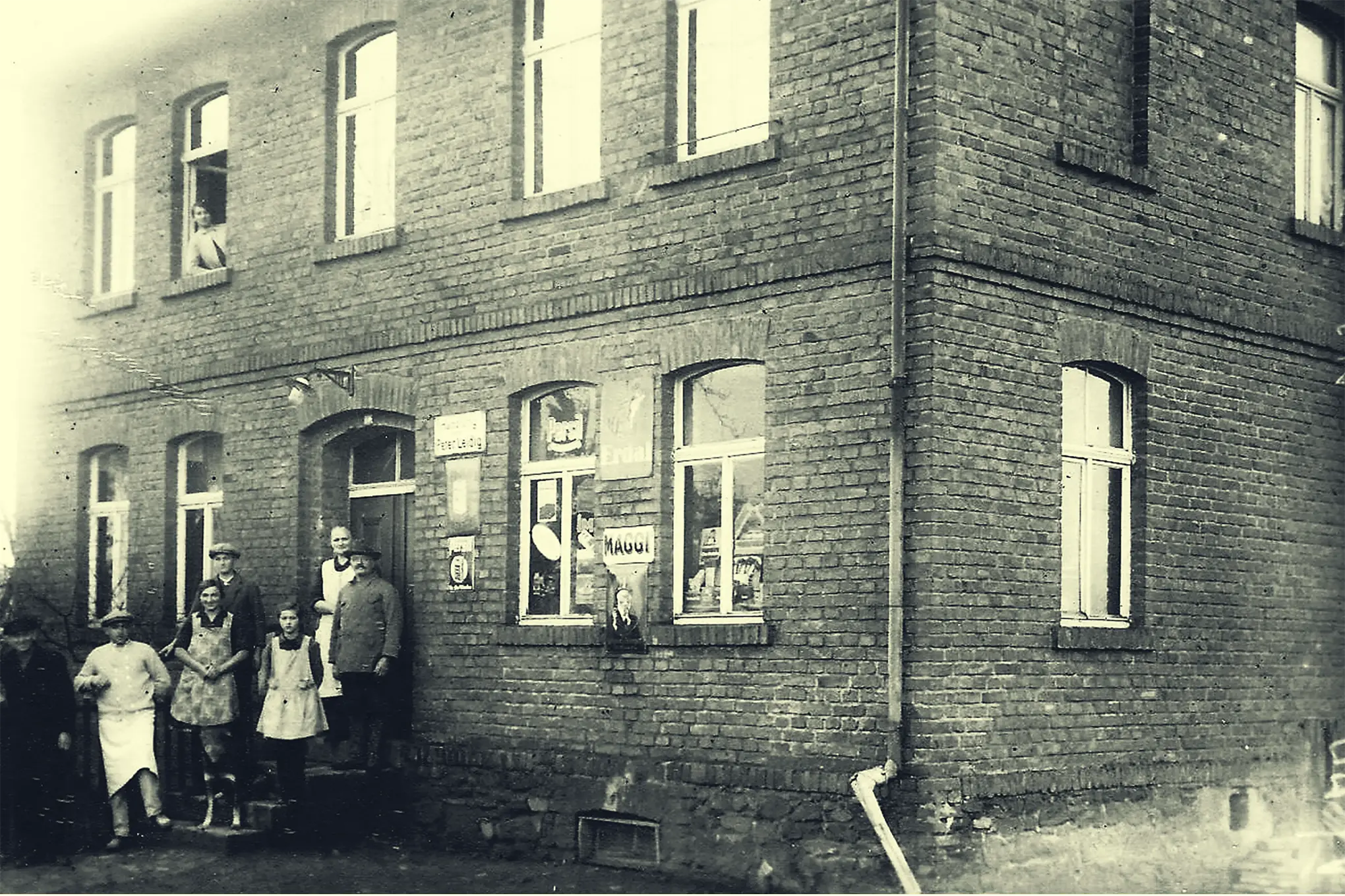 kaliens_cafe_old_family